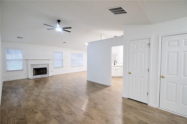 Photo - 1645 Fort Mason Way