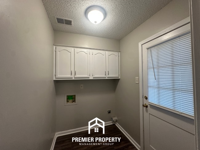 Photo - 2814 Baywood Dr