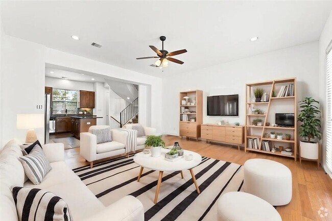 Building Photo - Stylish 3BR Townhome in Houston