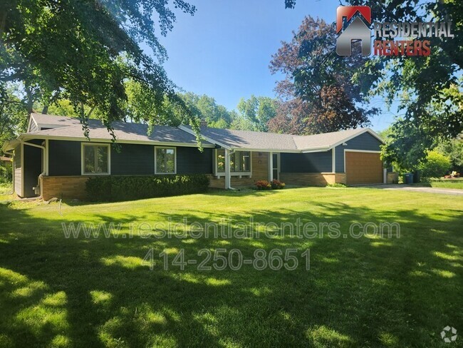 Building Photo - 15205 Merrie Cir Rental