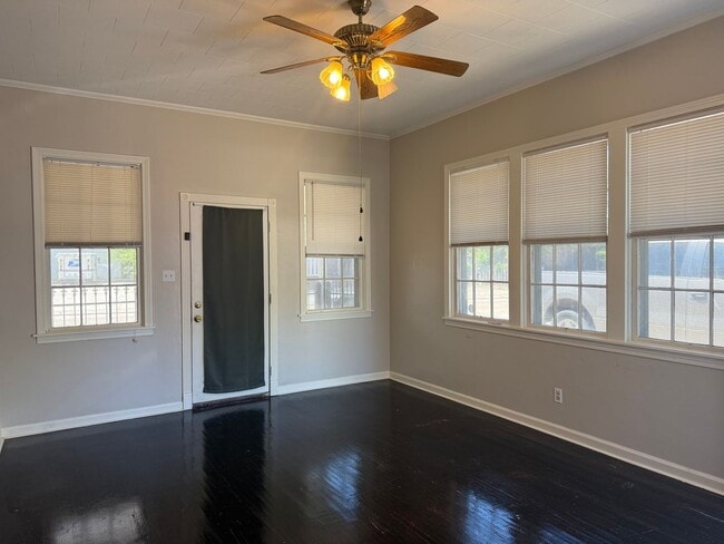 Building Photo - Rental Available: 427A General Mouton Lafayette