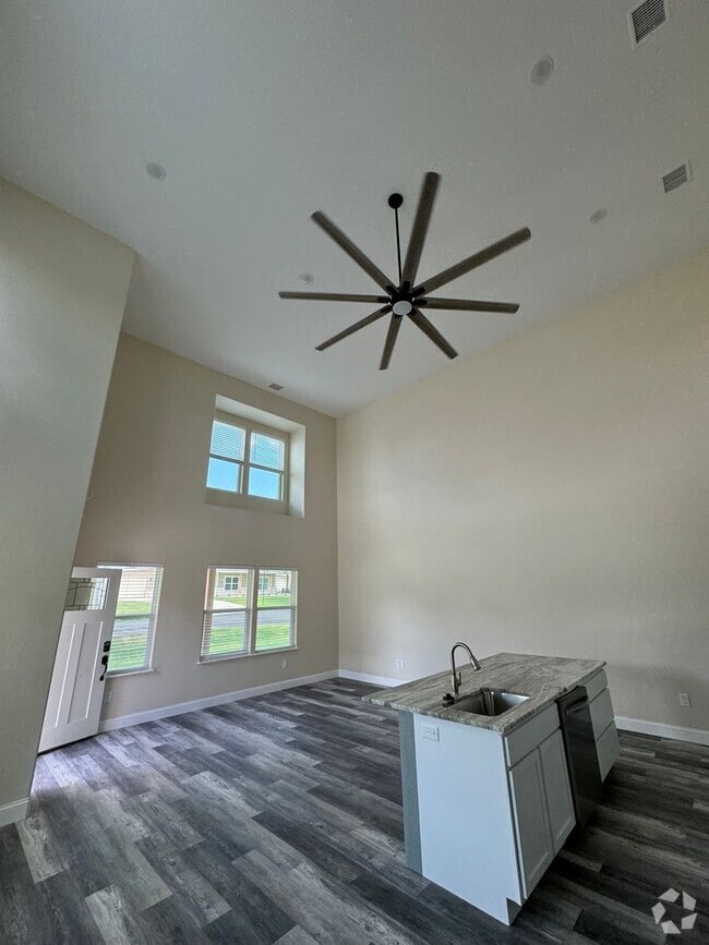 Building Photo - PEASTER ISD - HIGH CEILINGS - NO WATER BILL Rental