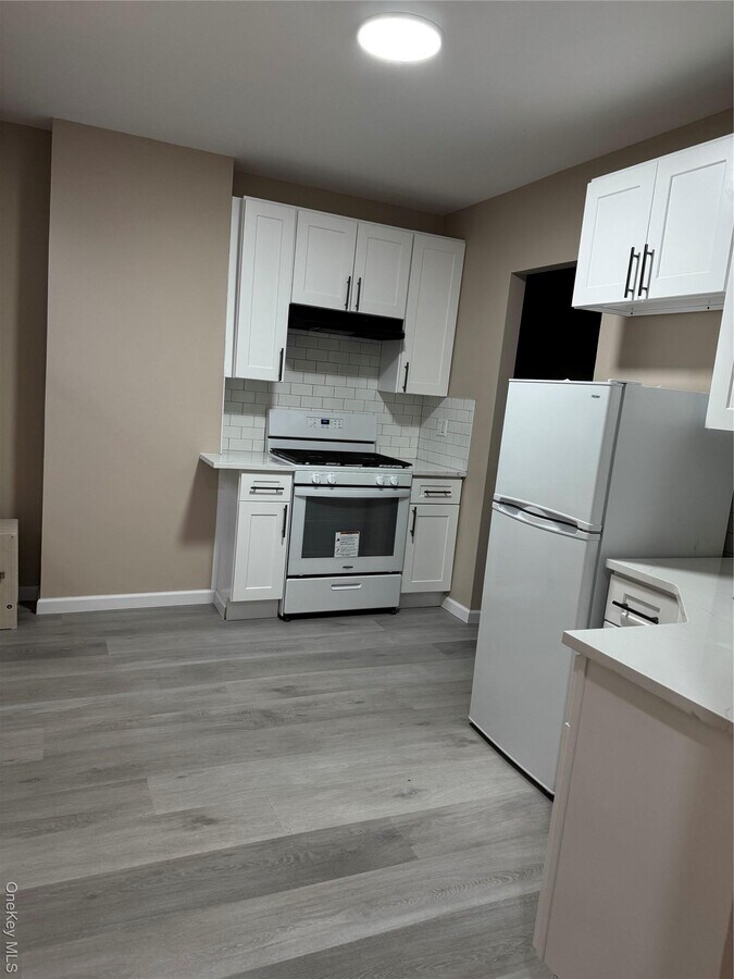 Photo - 106-17 Metropolitan Ave Unidad 2