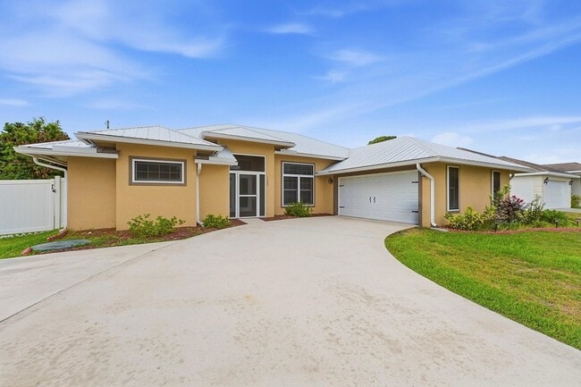 Photo - 1280 SW Kalevala Dr