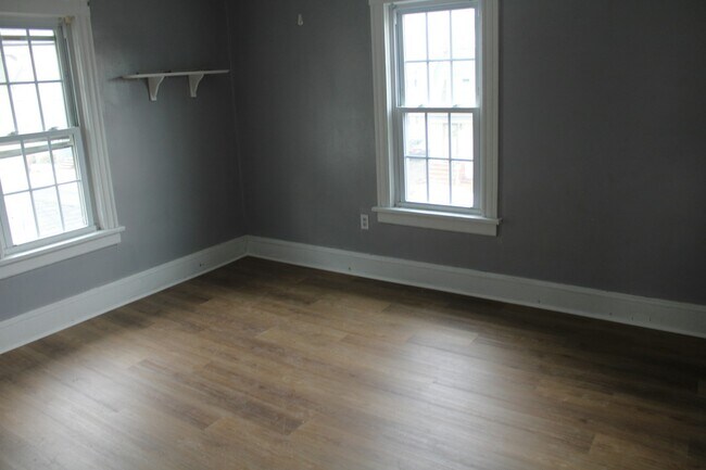 Photo - 110 Warren Ave