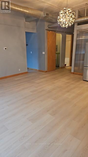 Photo - 188 Eglinton Ave E Unité 403