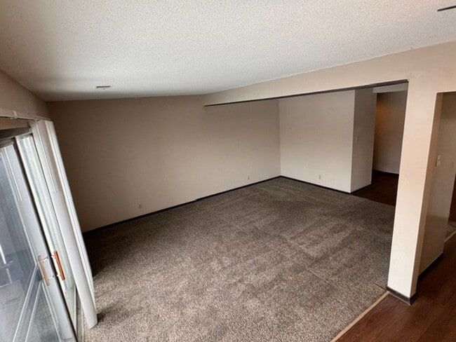 Photo - Quail Creek Apts.