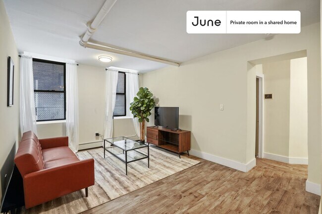 Room in Shared 3 bed/2 bath home in Morningside Heights