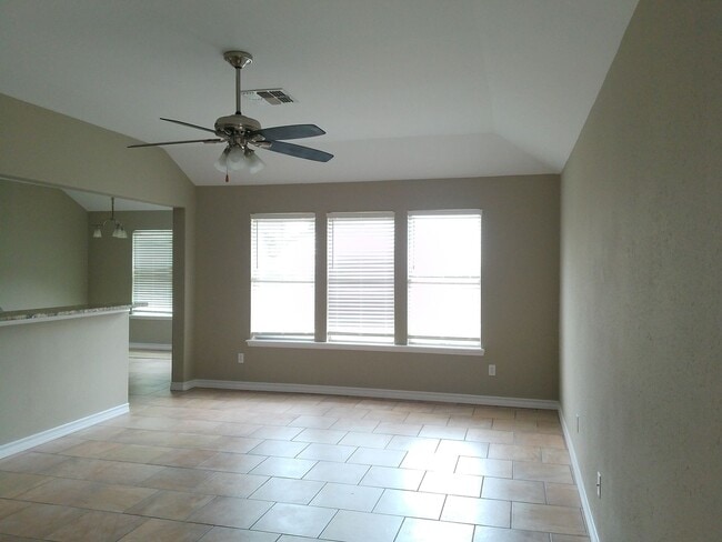 Photo - 1106 Cupertino St