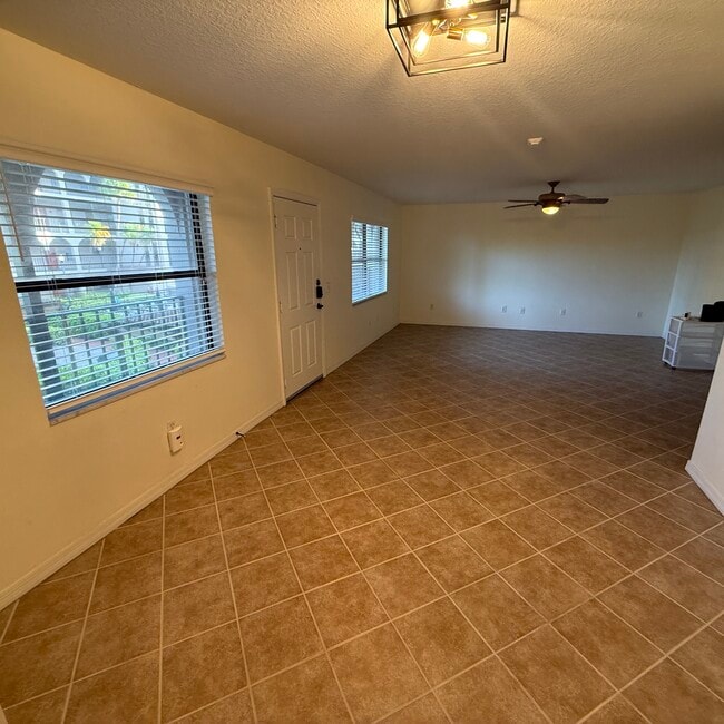 6150 Gulfport Blvd S Unit 215