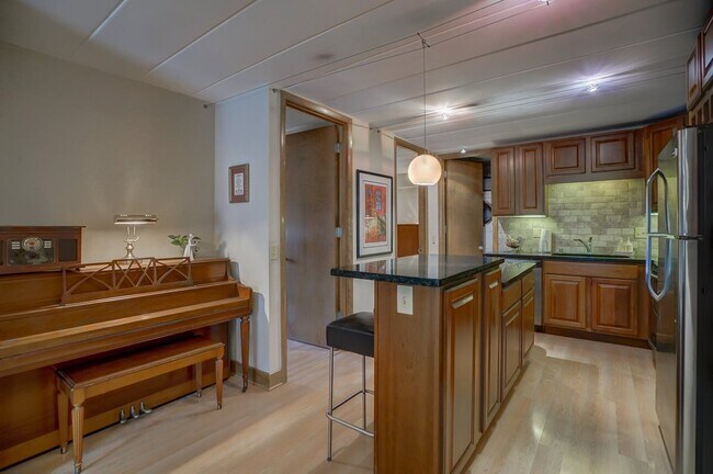 A piano nook (or whatever you choose to use it for!) - 2051 Allen Blvd Unit 201