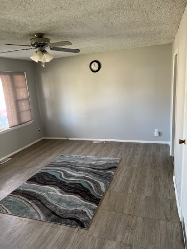 Photo - 505 W 53rd Ave