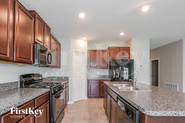 5001 White Chicory Dr