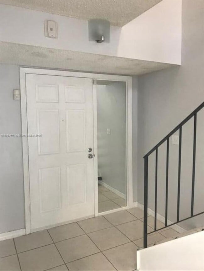 Building Photo - 210 NW 87th Ave Unit L220