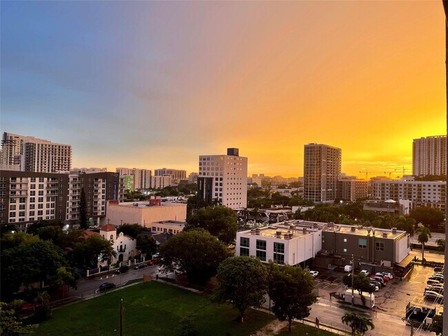 Photo - 444 N E St Unidad 1006