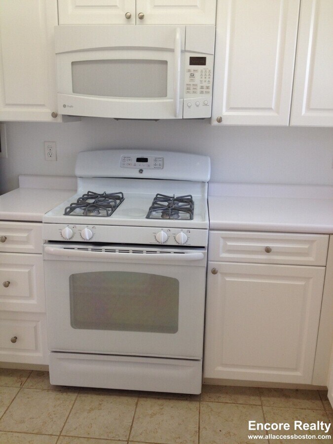 Photo - 621 VFW Parkway