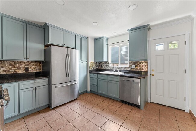 Photo - 2217 9th St Unidad 2