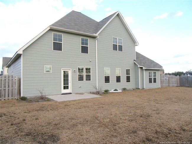 512 Rossendale Dr