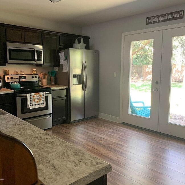 Photo - 103 Lassere Cir