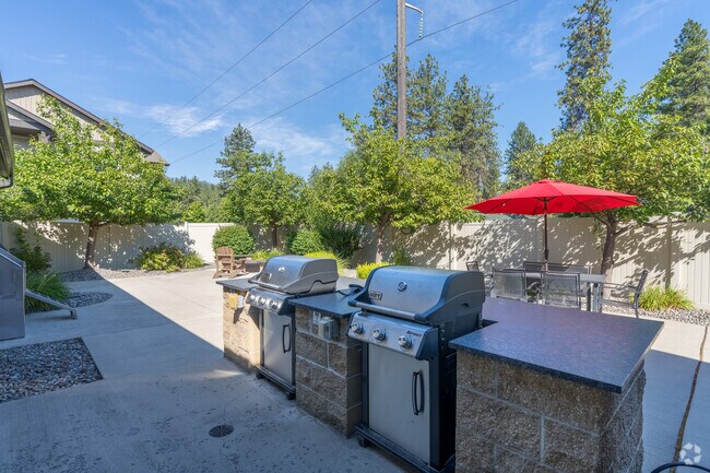 Clubhouse Patio