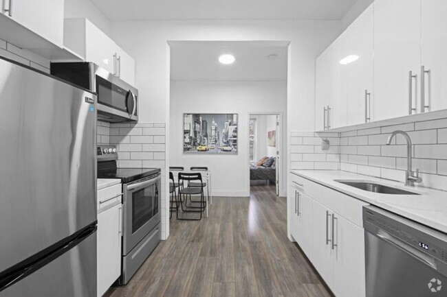Building Photo - 3 bedroom in New York NY 10030 Rental