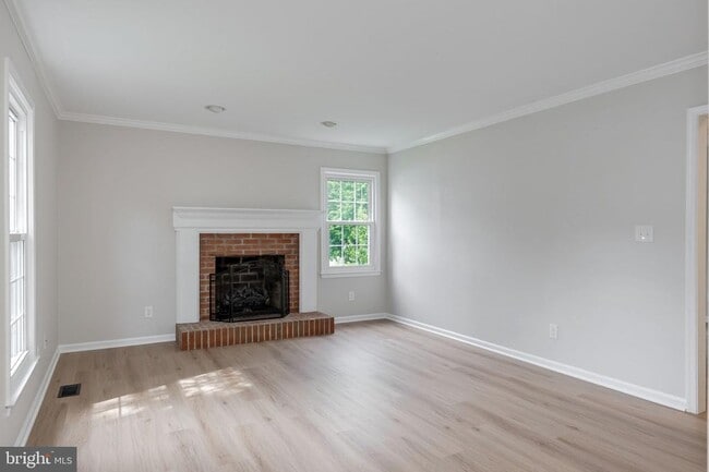 Photo - 561 Tiffany Ct