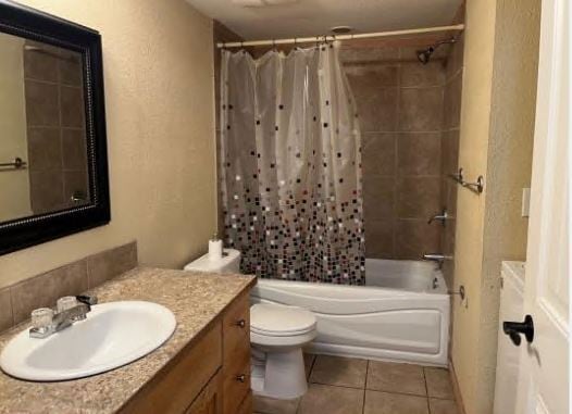 Photo - Shannon Drive - 2 bed 1 bath Unit B