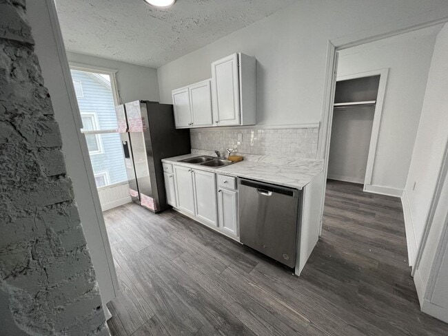 Photo - 426 Park Ave Unit 426 1/2 Park Ave