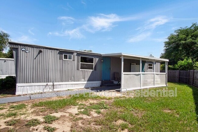 Building Photo - 26 Forest Dr