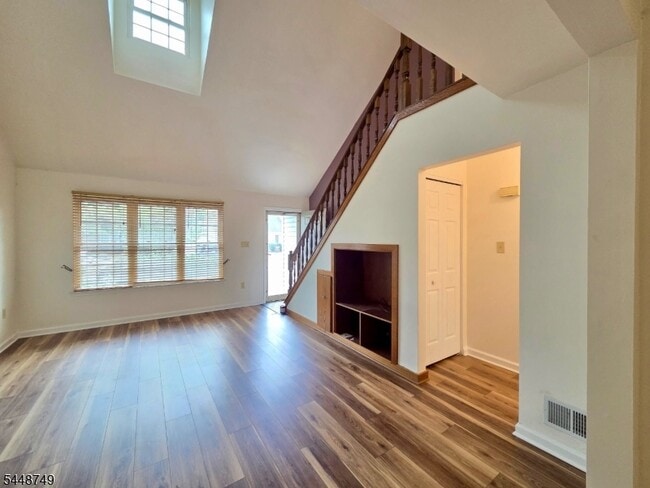 Photo - 200 Bamburgh Ct