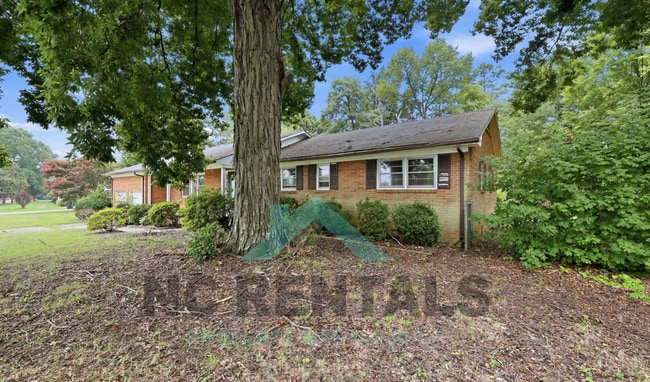 Photo - 3210 Garden Rd