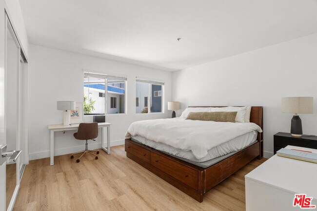 16100 Sunset Blvd Unit 105