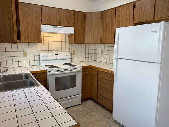 Photo - 1846-1848 Sargent Ave Unidad 1848