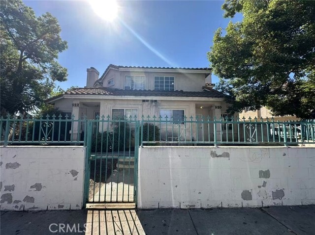 Photo - 920 N Unruh Ave
