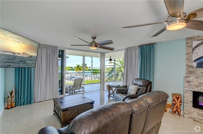 Building Photo - 8302 Marina Villa Dr Unit 8302 Rental