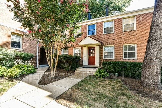 Building Photo - 2603 Arlington Blvd Unit #102