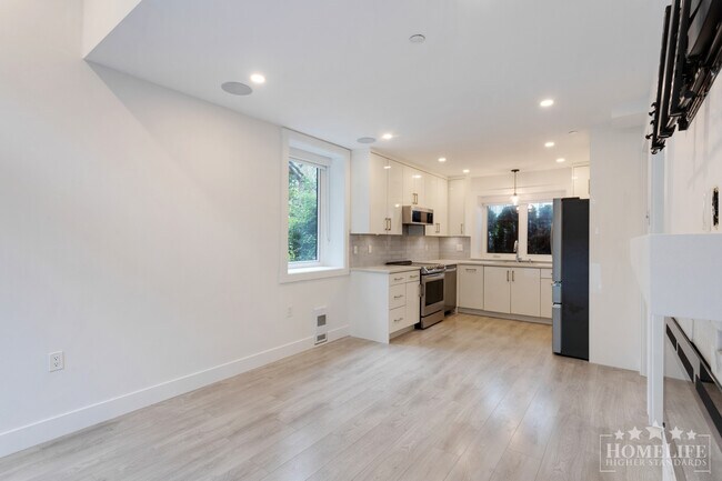 Photo - Modern 3 Bedroom, 2 Bathroom Laneway Home in South Vancouver Unit Laneway House 6623