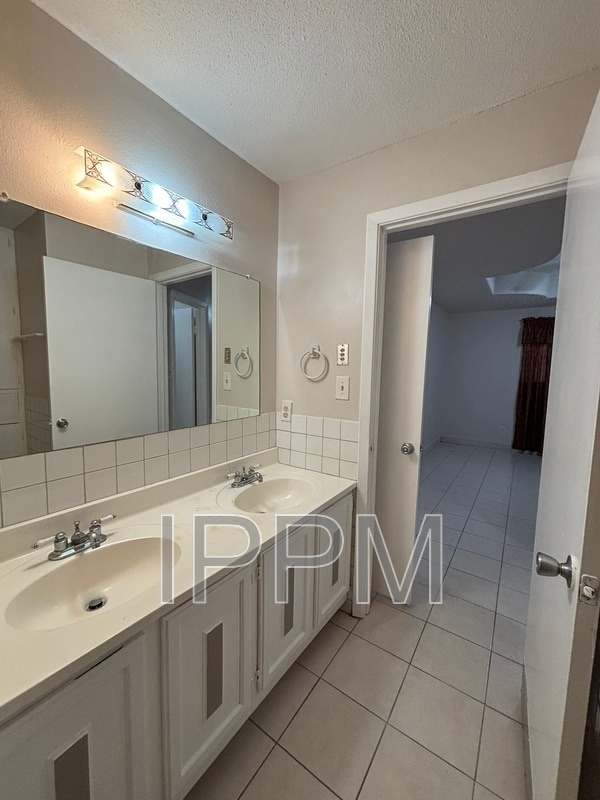 Photo - 1500 Palm Valley Dr W