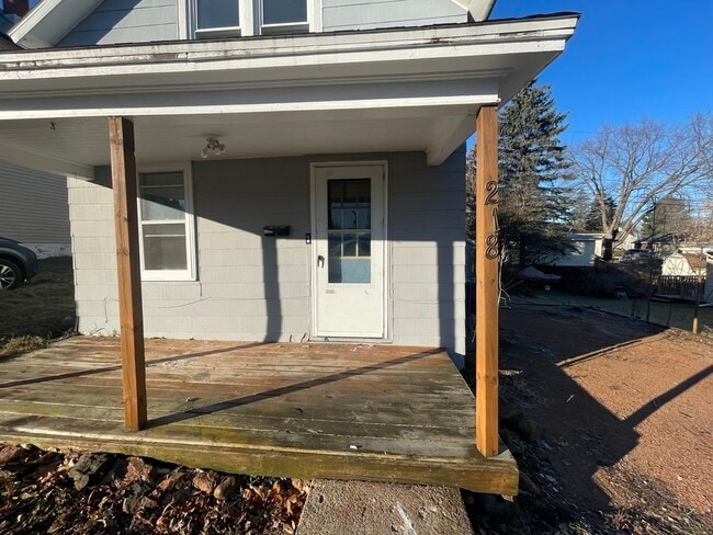 Photo - 218 N 8th Ave
