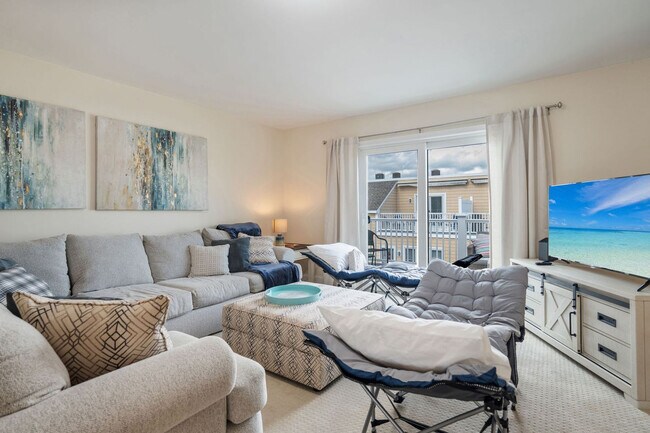 Photo - 128 Ashworth Ave Unit ID1333659P