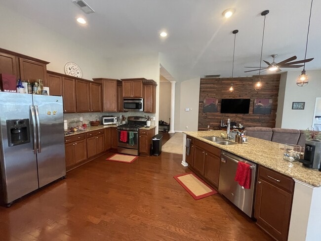 Photo - 1213 Raven Rd