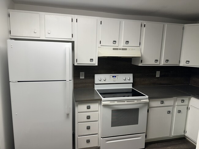 Photo - 3164 Central Ave