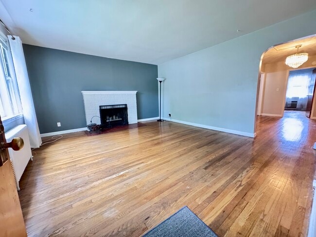 Photo - 816 Kingsland Ln