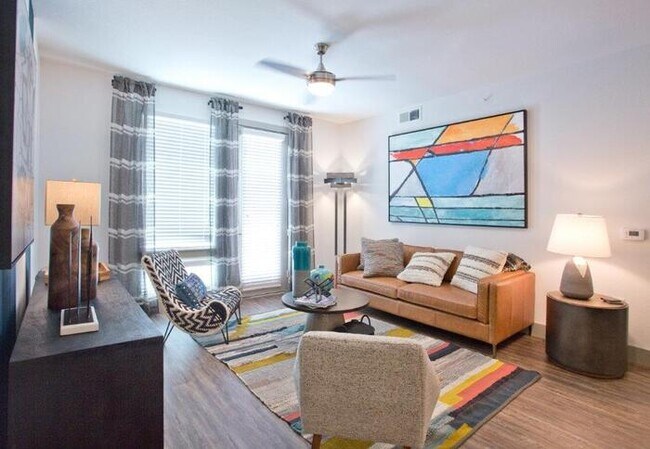 Photo - 1211 E 5th St. Unidad c11