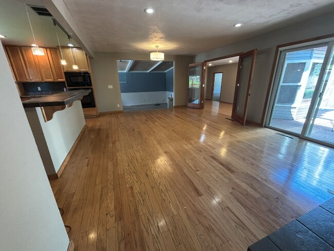 Photo - 240 Mesa Ave