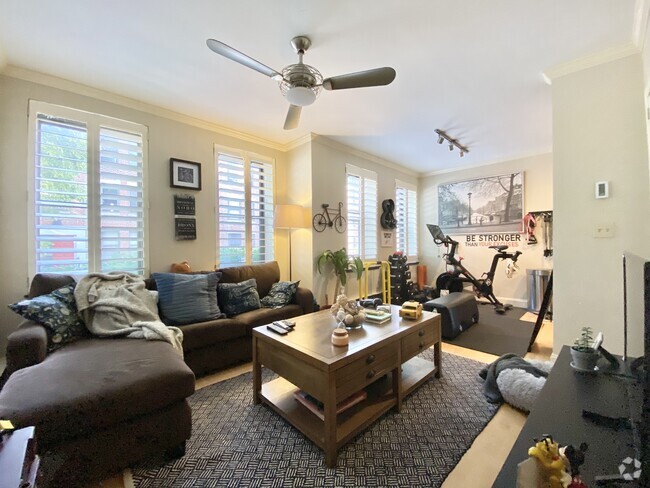 Building Photo - 1 Cypress Rd Unit 101 Rental