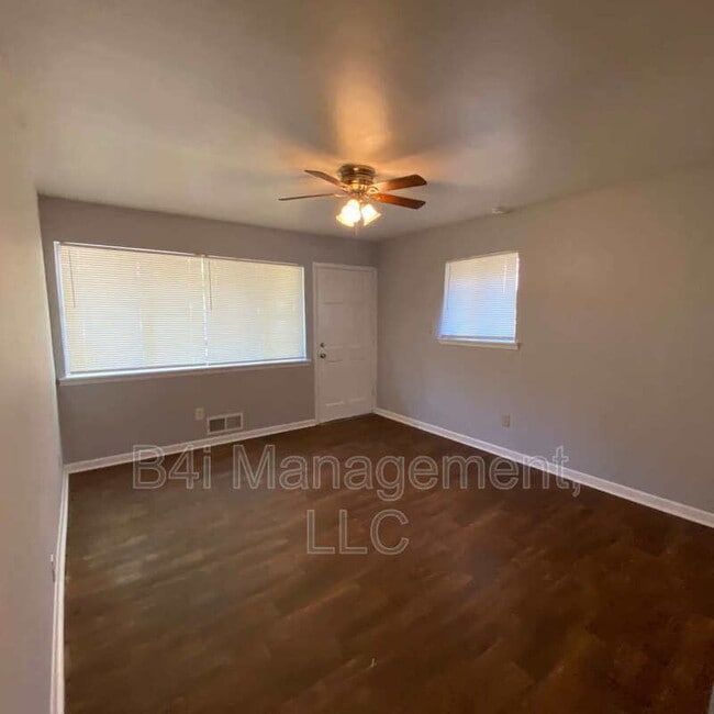 Photo - 8248 Lake View Terrace