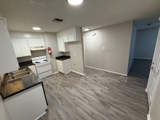 Photo - 516 Highpoint Dr Unit Apt A