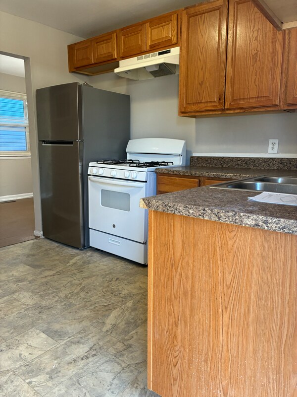 Photo - 719 Hemlock Ave