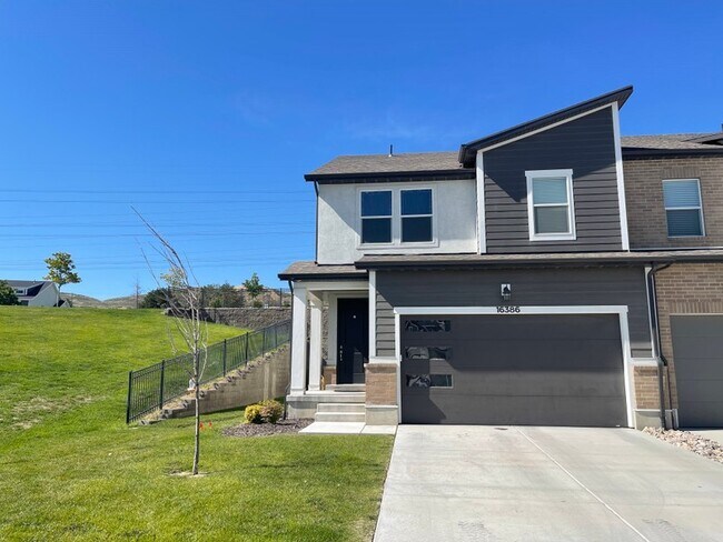 Building Photo - 16386 S Truss Dr